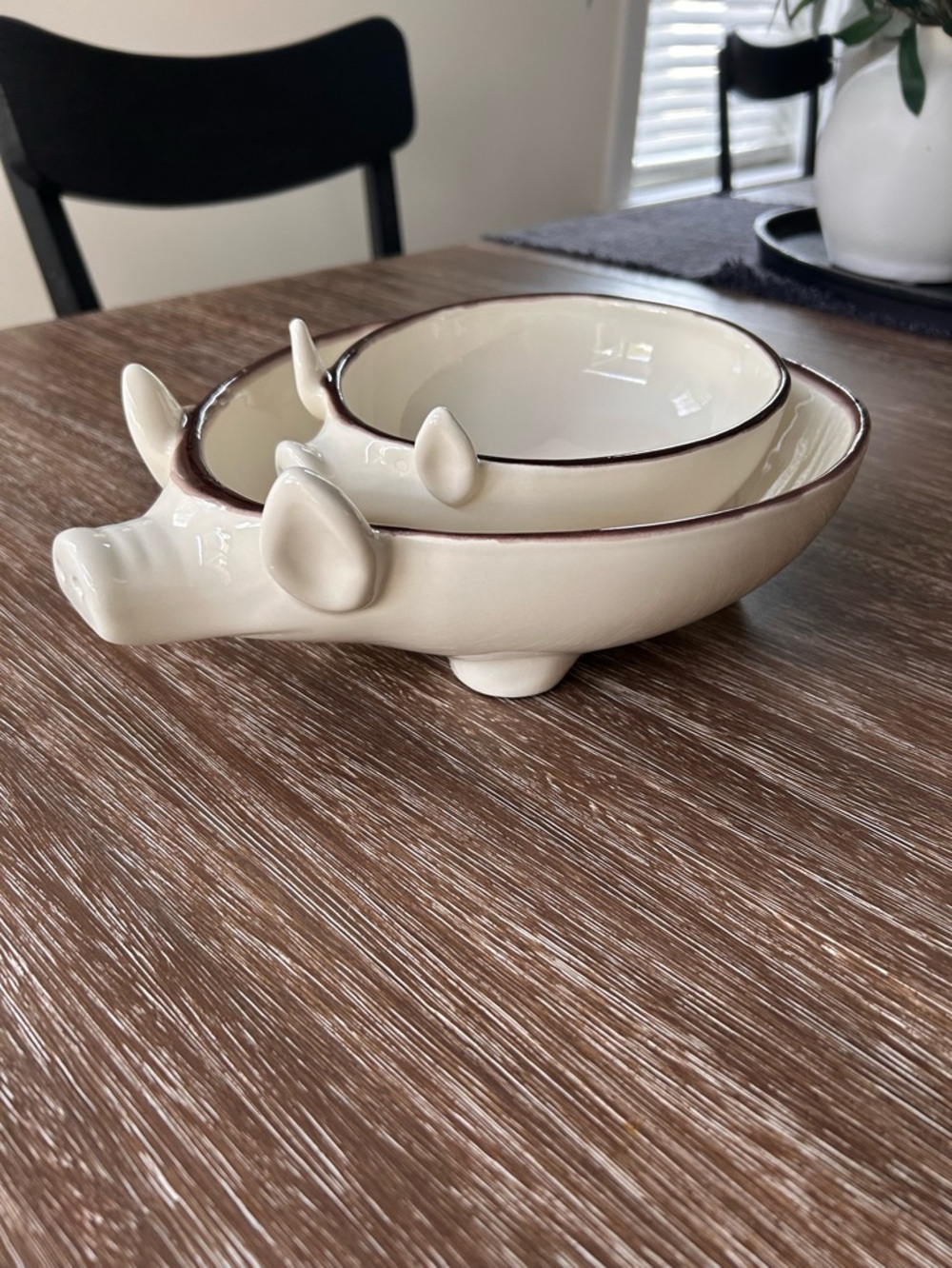 Napastyle Ceramica Set of 2 Pig Footed Serving Bowls - Picture 8 of 16